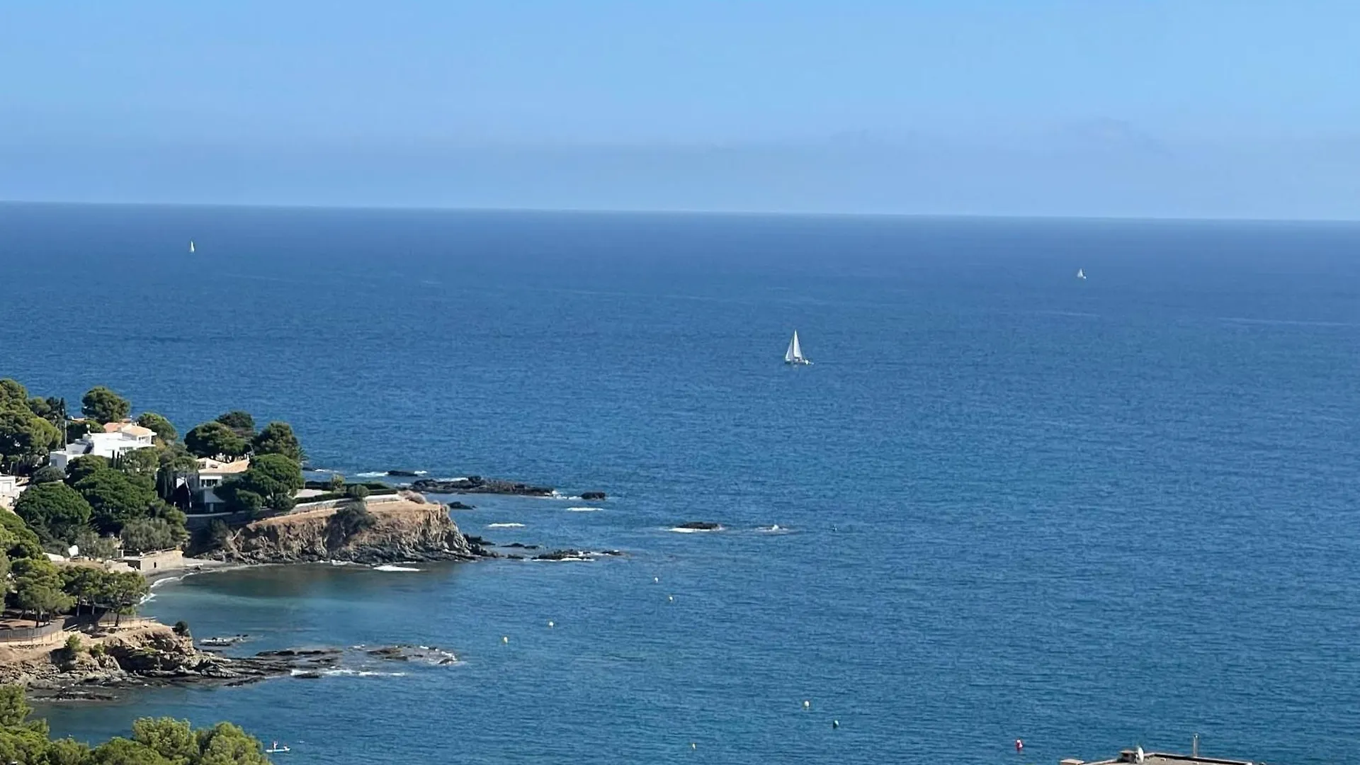 Sensational Apartment With Panoramic Views Llanca Spain