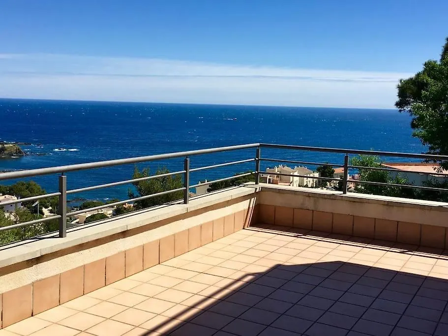 Sensational Apartment With Panoramic Views Llanca