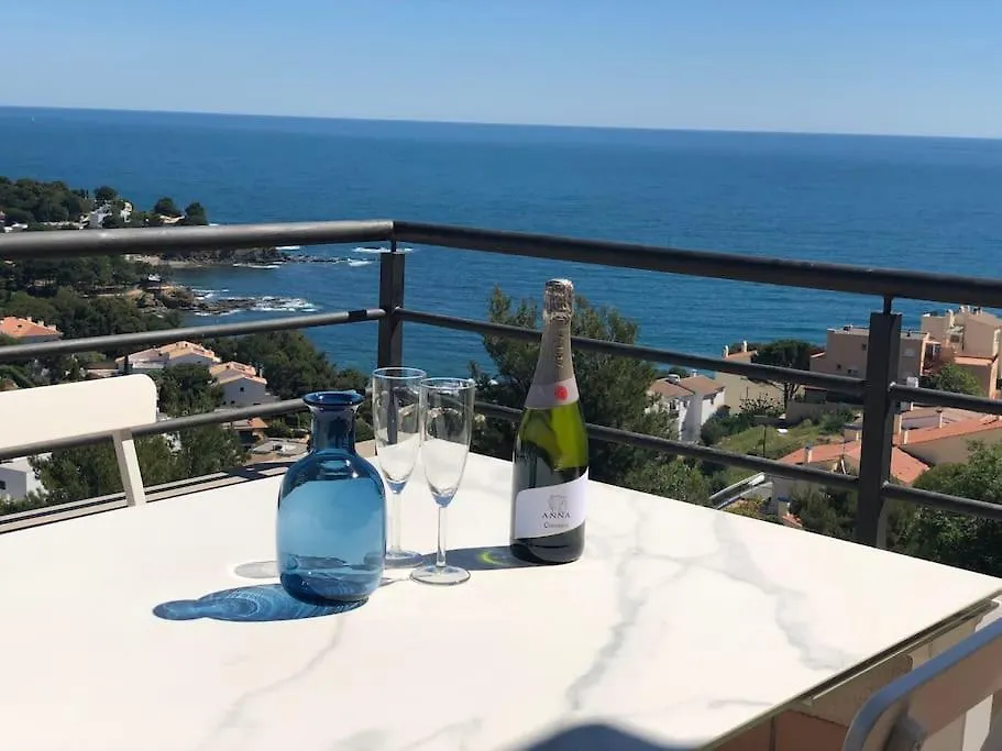 Sensational Apartment With Panoramic Views Llanca